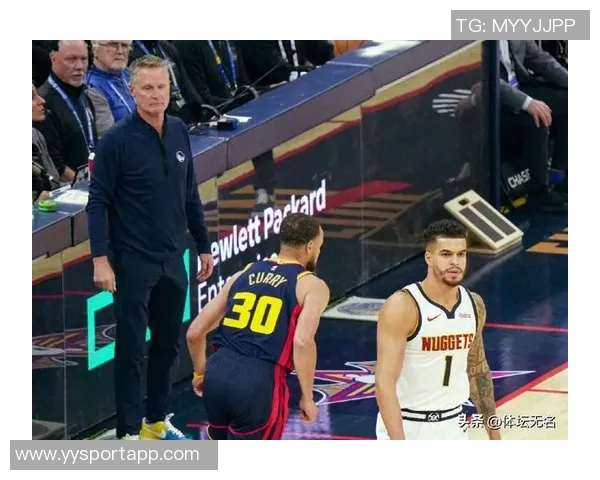 库里谈背靠背赛程挑战称球队在与掘金的较量中展现拼搏精神