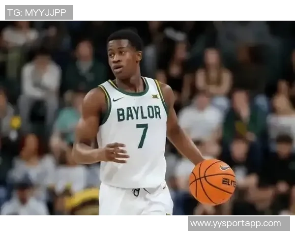 埃奇库姆因左小腿紧绷缺席生涯首场比赛将错过对阵热火的机会