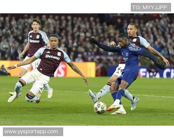 纳斯里：巴黎统治力显著下半场压制巴萨几乎窒息