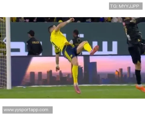 C罗赛后分享倒钩破门精彩瞬间引发球迷热议